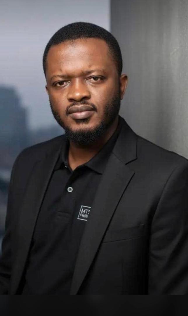 Mouna Masinga Nzoli - Directeur Général